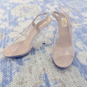 Special occasions by Saugus Shoe size 6.5 Clear heels